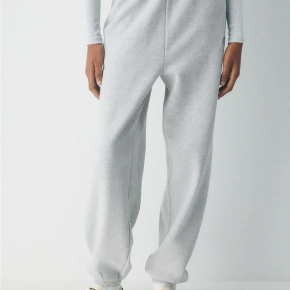 Aritzia TNA Mega Raglan Hoodie and Mega Sweatpants SET - Picture 3 of 6